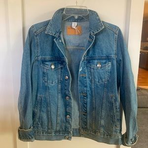 Women’s Oversized Light Wash Denim Jacket